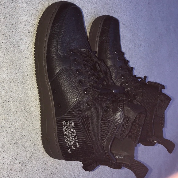 Nike SF Air Force 1 Mid - Picture 3 of 7